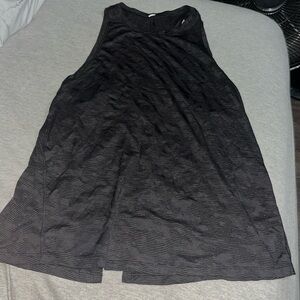 lululemon tank size 8/10